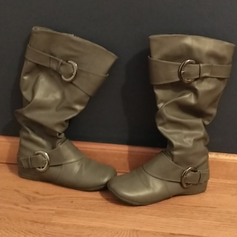 Gray boots